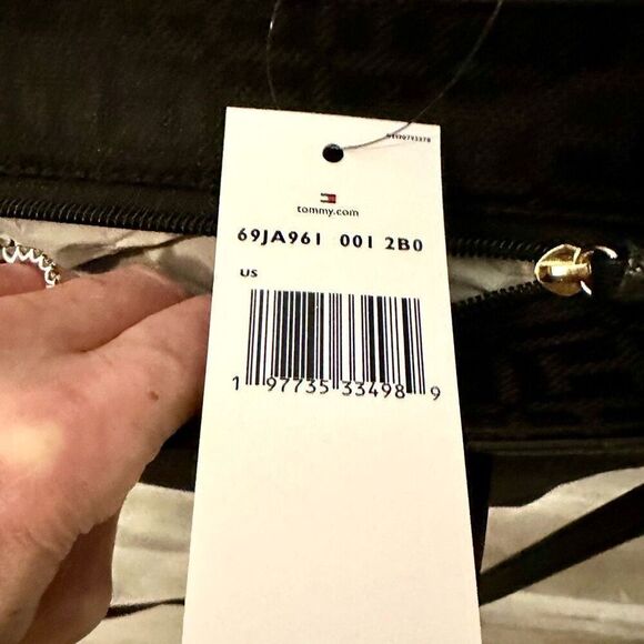 Tommy Hilfiger Elini shoulder bag - Picture 7 of 7